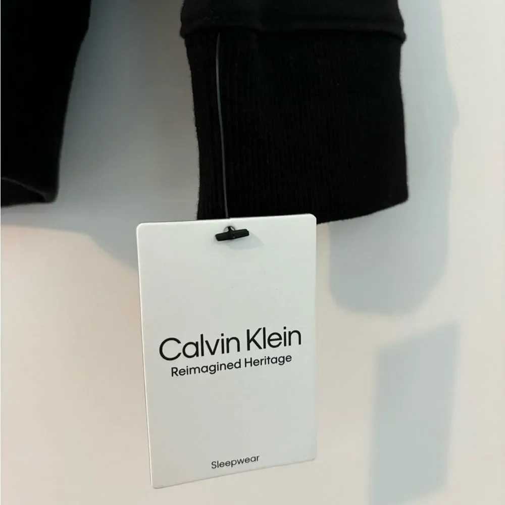 Calvin Klein Women’s Crewneck Sleepwear Sweatshirt in Black Size Small